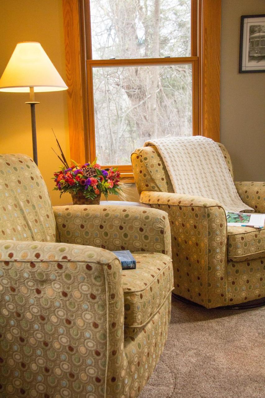 Pinehurst Inn Bed & Breakfast Бейфилд Экстерьер фото