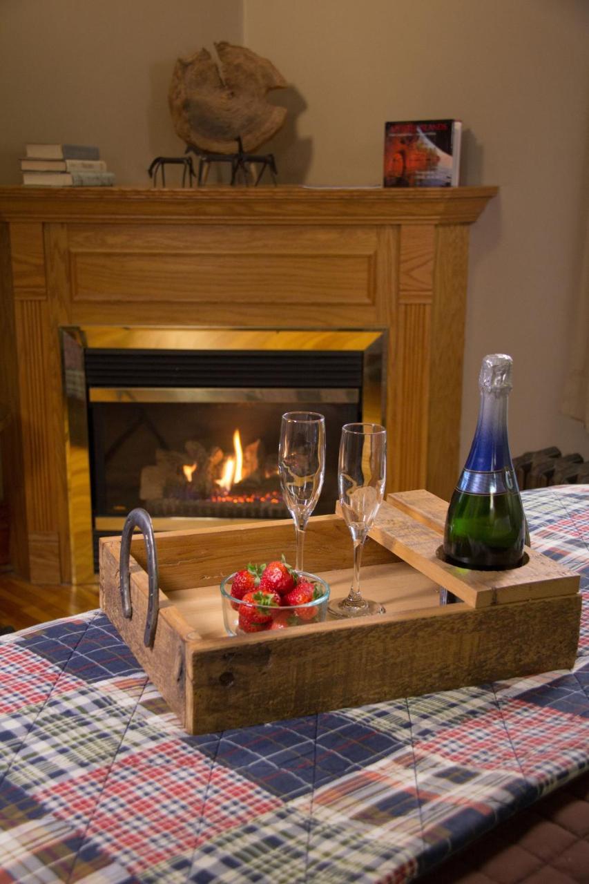 Pinehurst Inn Bed & Breakfast Бейфилд Экстерьер фото